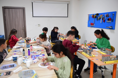 Bursa Osmangazi'de çocuklar kitaplardan ilham alıyor